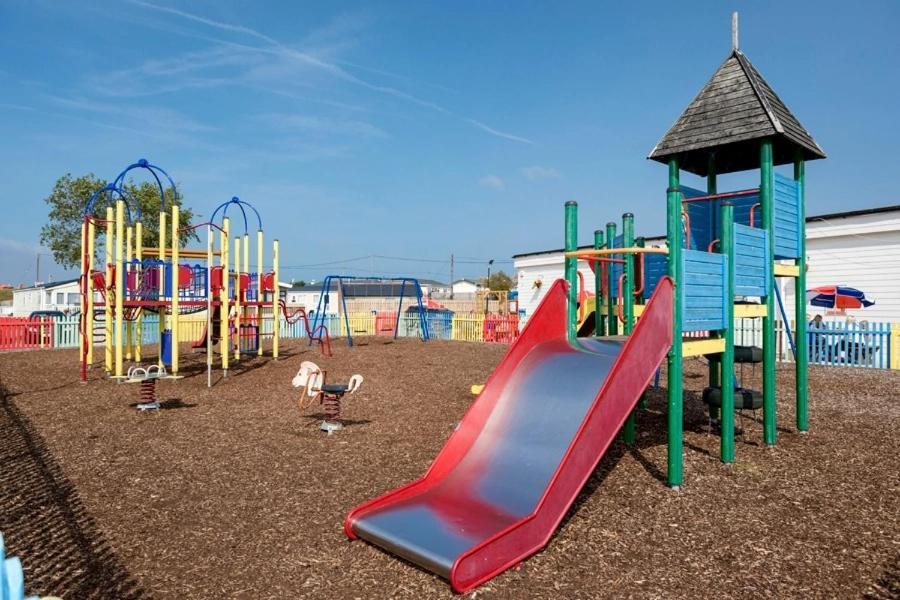 Vista Caravan Hire Seasalter Exterior photo